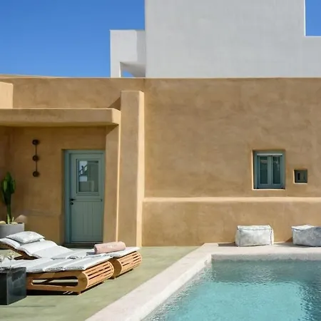 Villa Luxury Santorini Potamos: Private Heated Pool Retreat Exo Gonia