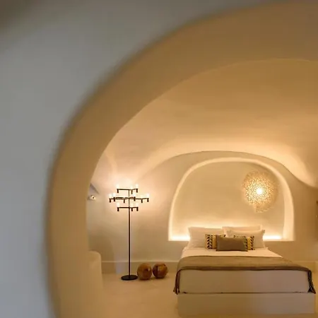 Luxury Santorini Potamos: Private Heated Pool Retreat *