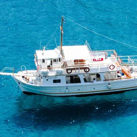 Villa Luxury Santorini Potamos: Private Heated Pool Retreat Exo Gonia