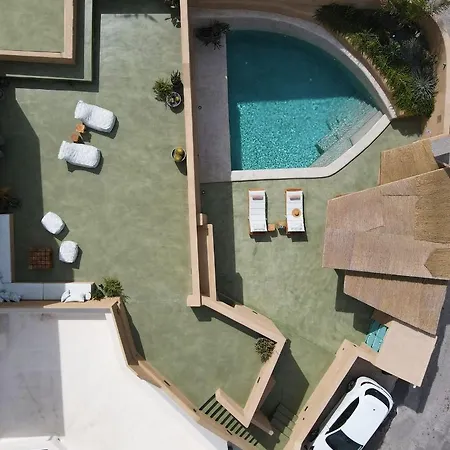 Villa Luxury Santorini Potamos: Private Heated Pool Retreat *