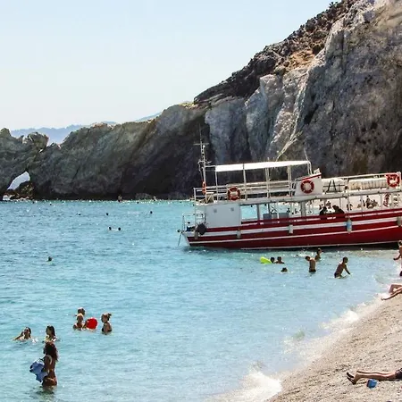 Villa Luxury Santorini Potamos: Private Heated Pool Retreat Exo Gonia