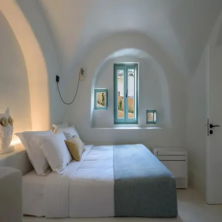 Luxury Santorini Potamos: Private Heated Pool Retreat Villa